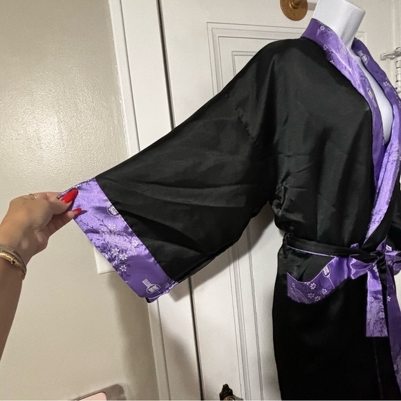 Asian Vintage Silk feel Reversible embroidered Dragon Robe one size - Picture 7 of 16